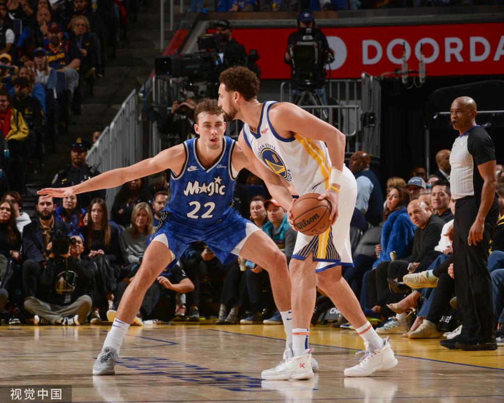 A赛场上书 A赛场上书